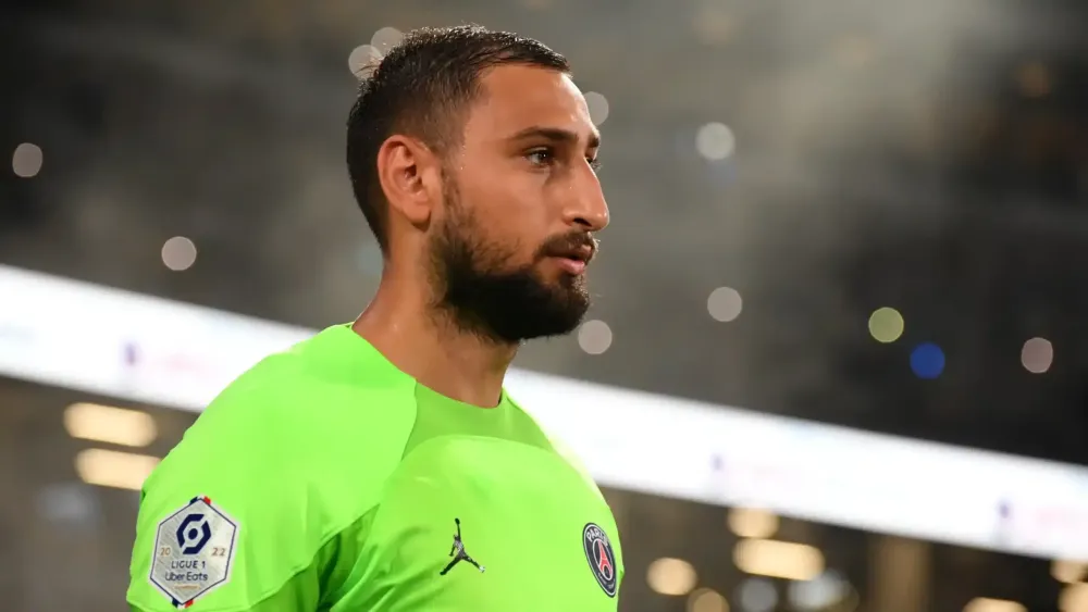 Gianluigi_Donnarumma_PSG_2022-2023