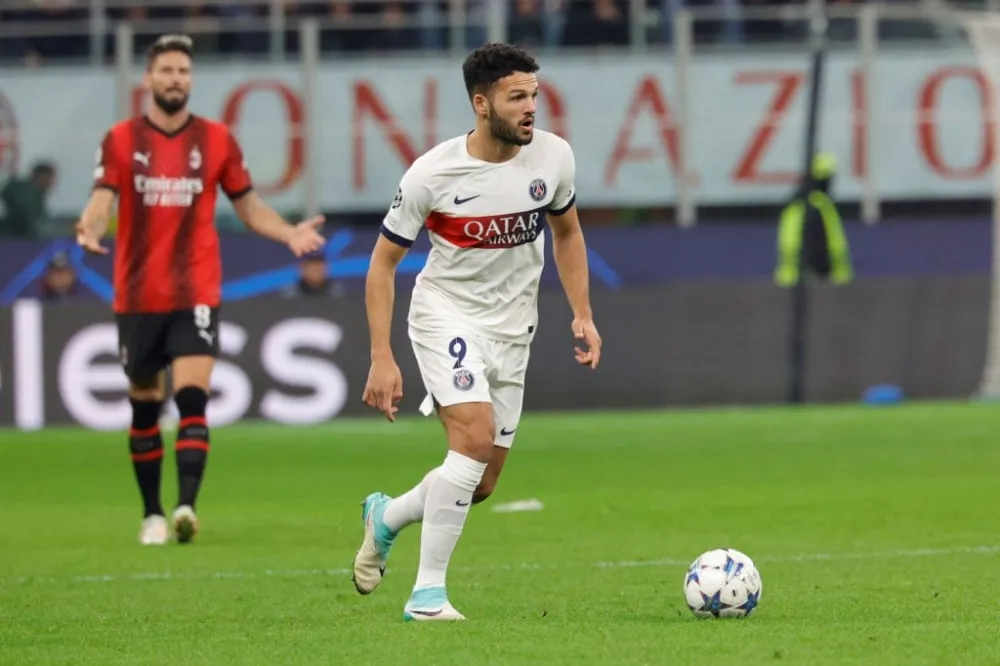 Gonçalo Ramos, le numéro 9 du PSG (PSG.FR)
