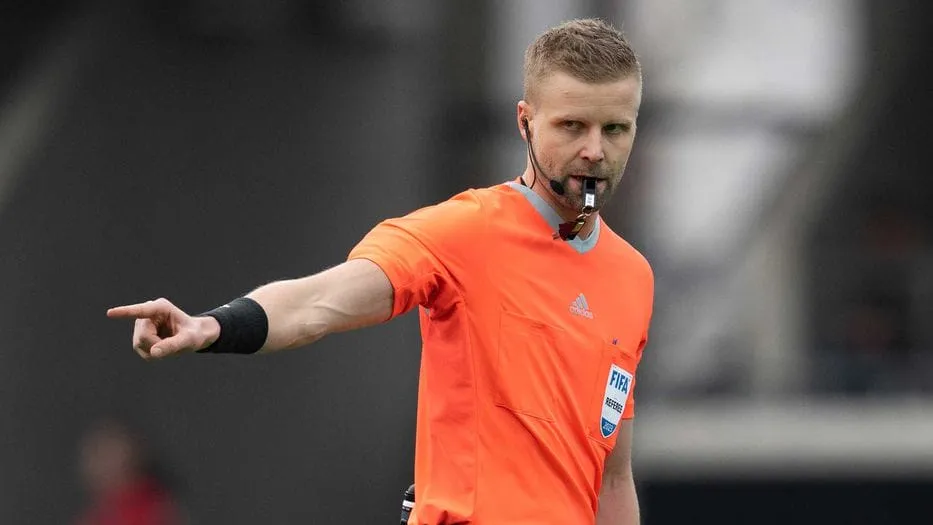 Glenn Nyberg, l'arbitre suédois (Fédération Suédoise de Football)