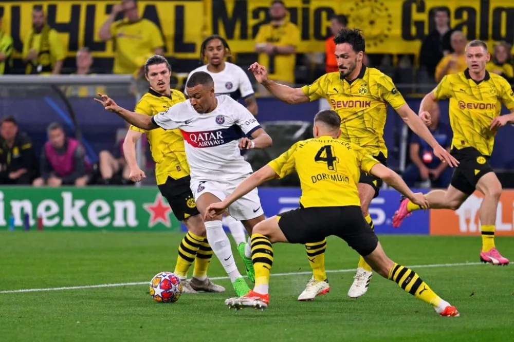 Kylian Mbappé n'a pas pu faire grand-chose face à Mats Hummels et ses coéquipiers (PSG.FR)