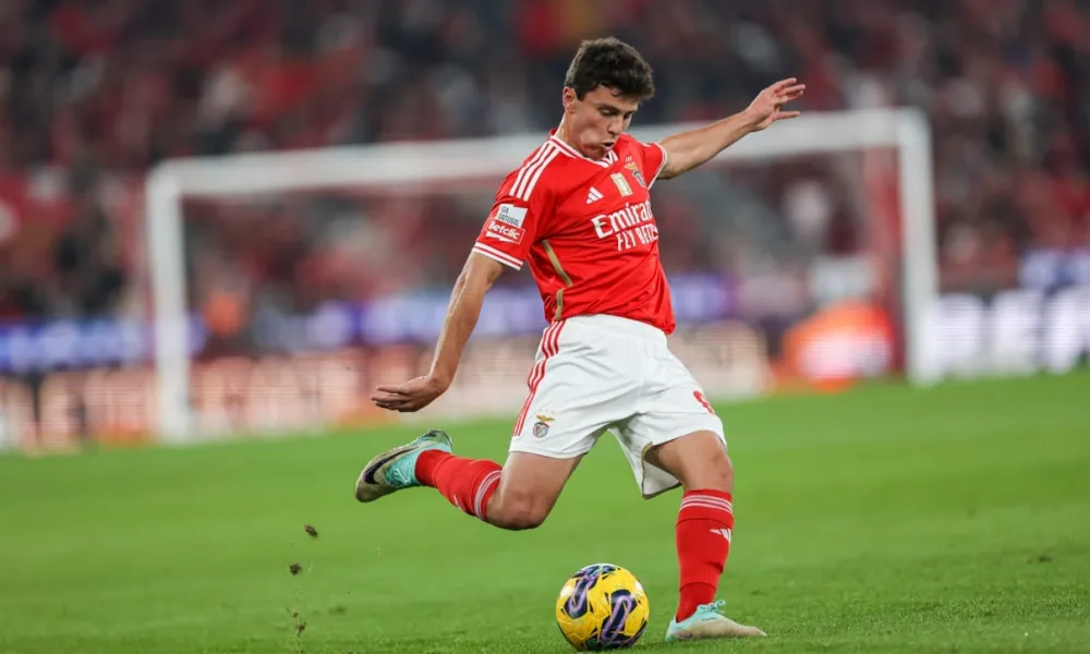 Joao Neves avec le Benfica Lisbonne (slbenfica.pt)