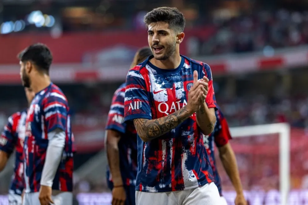 Lucas Beraldo, le défenseur du PSG (PSG.FR)
