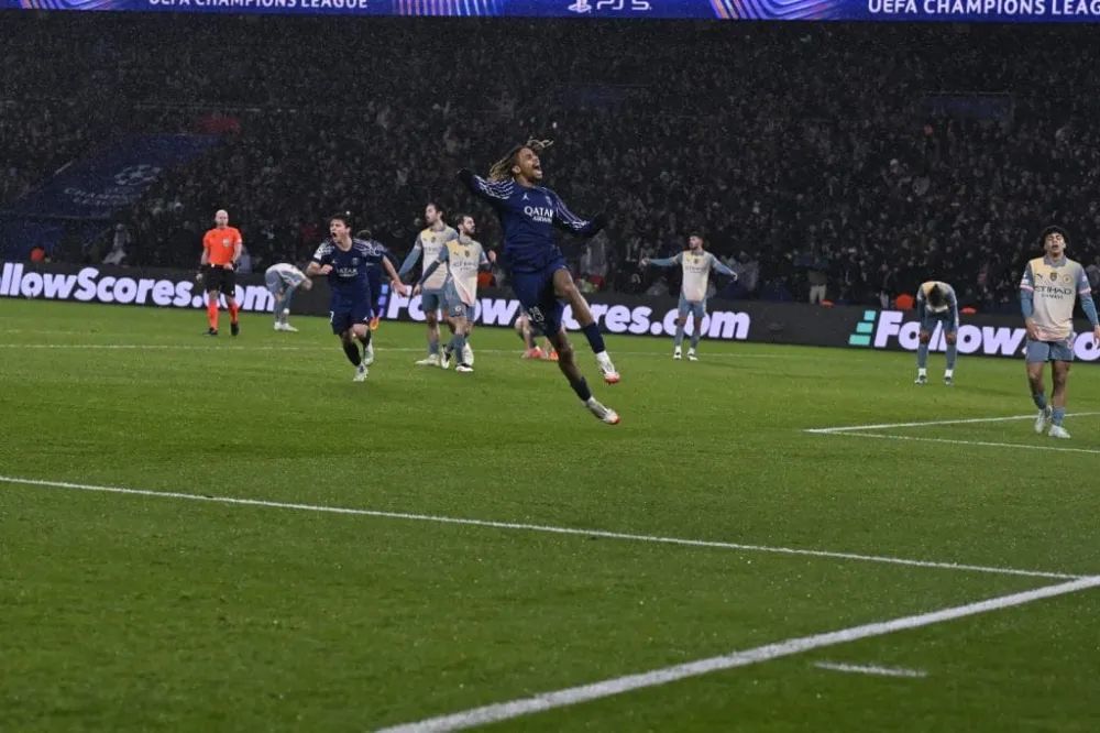 La joie de Bradley Barcola (PSG.FR)