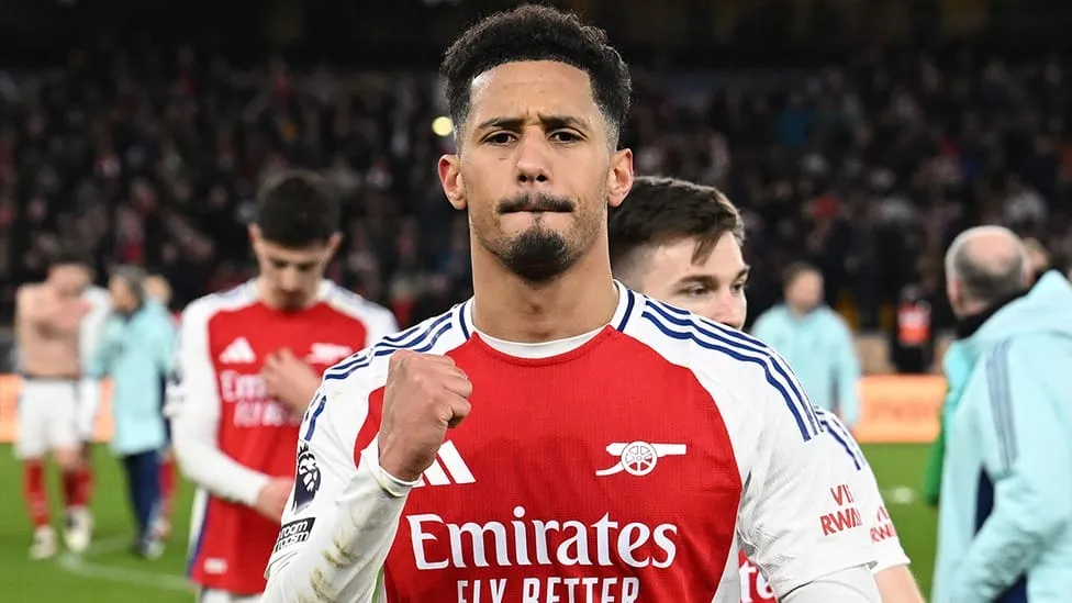 William Saliba, le défenseur français d'Arsenal (Arsenal.com)