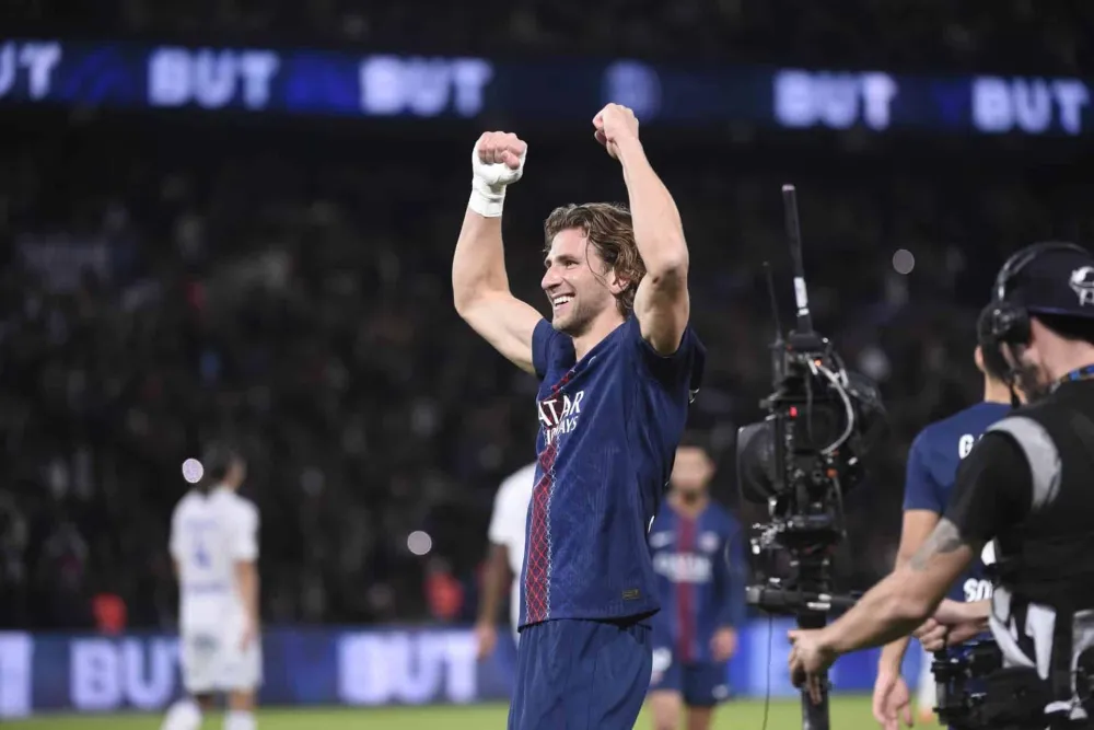 Illia Zabarnyi (PSG.FR)