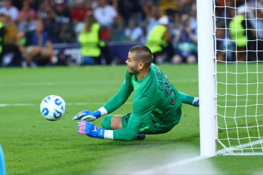 Lucas Chevalier (PSG.FR)