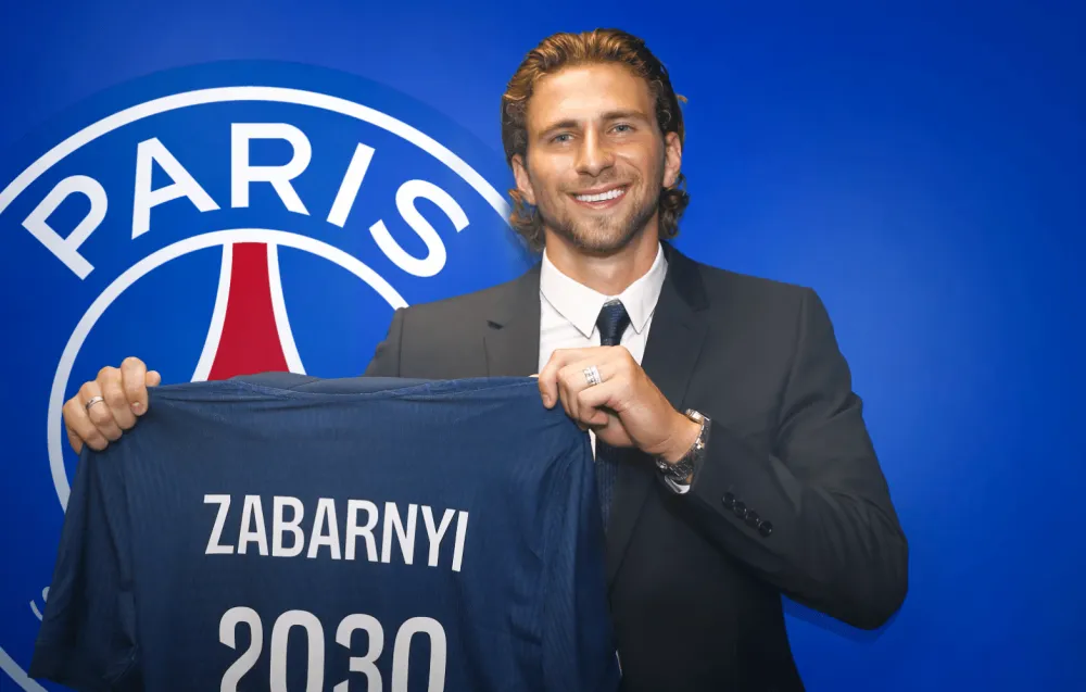 Illia Zabarnyi, le défenseur du PSG (PSG.FR)