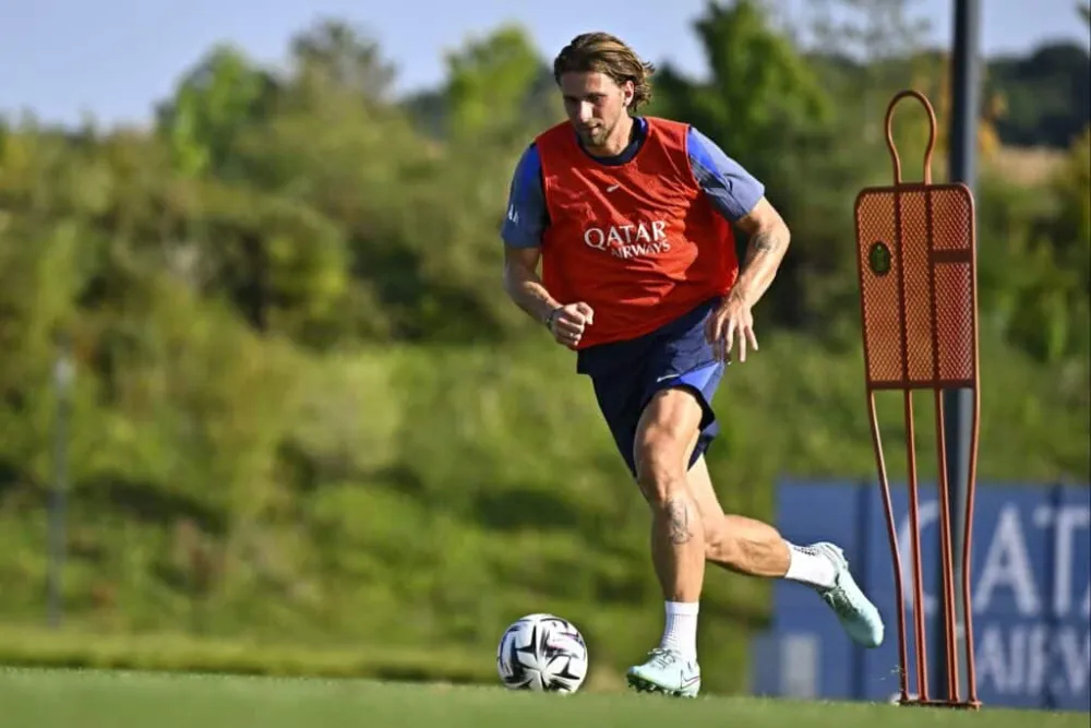 Illya Zabarnyi, le défenseur du PSG (PSG.FR)