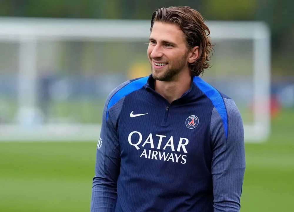 Illia Zabarnyi, le défenseur du PSG (PSG.FR)