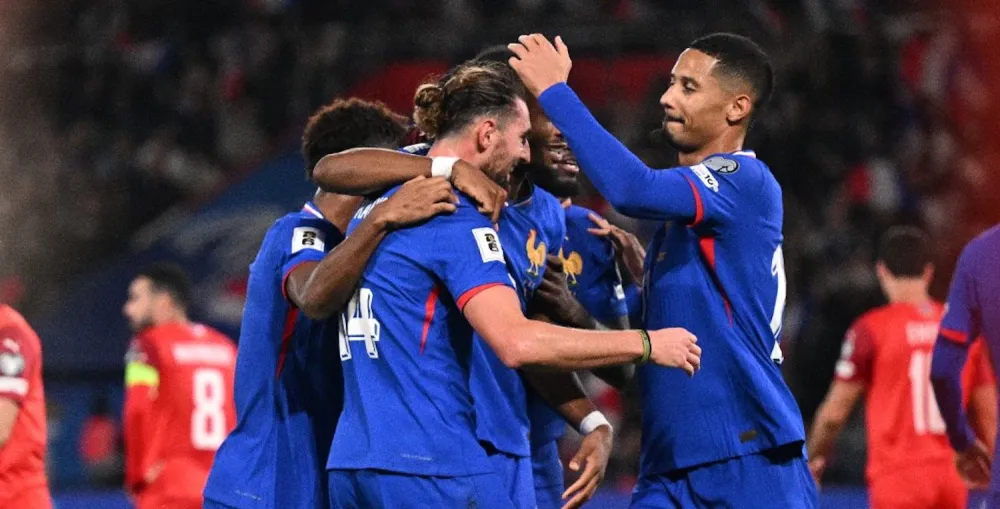 L'équipe de France face à l'Azerbaïdjan (@equipedefrance)