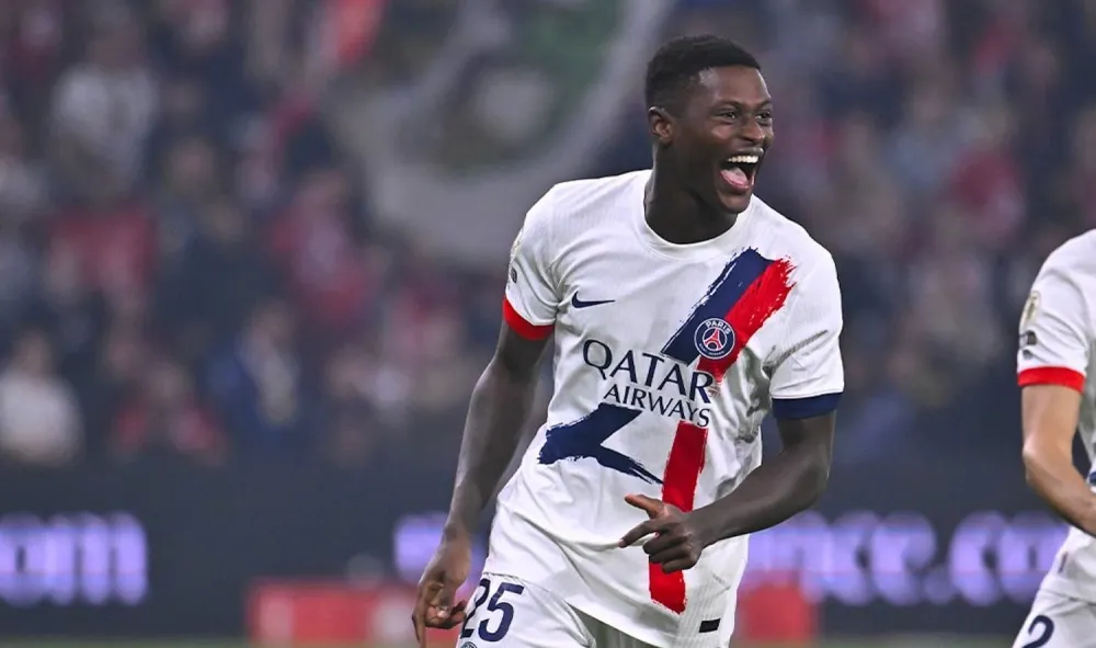 Nuno Mendes, le latéral du PSG (@PSG_inside)
