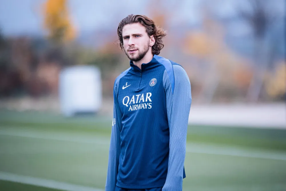 Illia Zabarnyi, le défenseur du PSG (PSG.FR)
