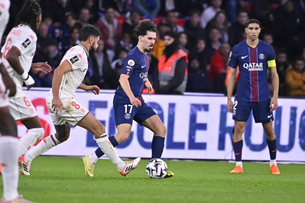 Vitinha, le milieu portugais du PSG (PSG.FR)