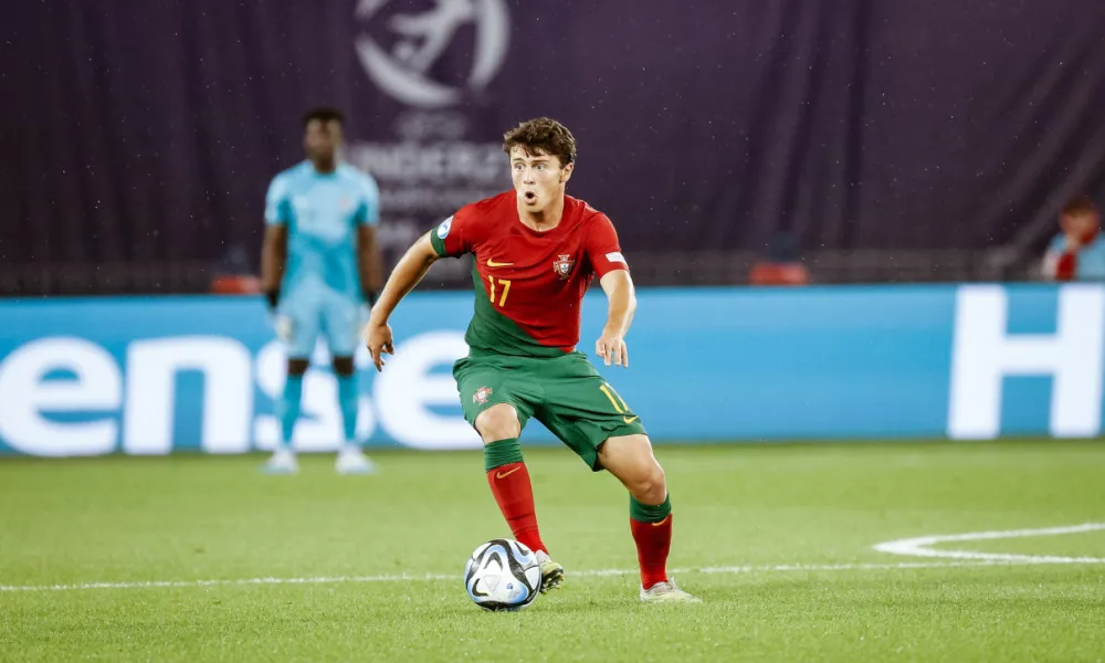 Joao Neves, le milieu de terrain du PSG et du Portugal (SLBenfica.pt)