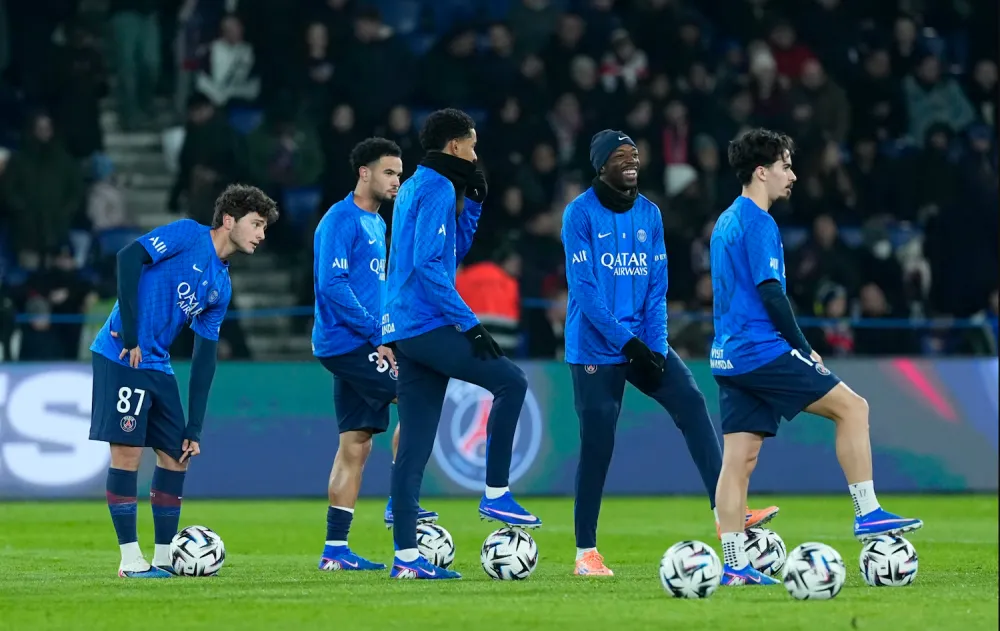 Dembélé et les Parisiens (PSG.fr)