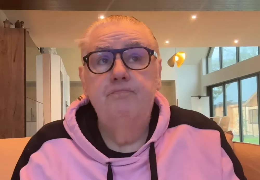 Le journaliste Pierre Ménès (Capture Youtube)